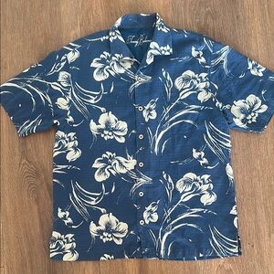 Tommy Bahama Blue Floral Men's Shirt. Size L.